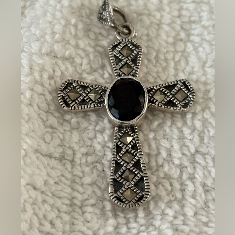 NEW Marcasite Cross with Oval Onyx